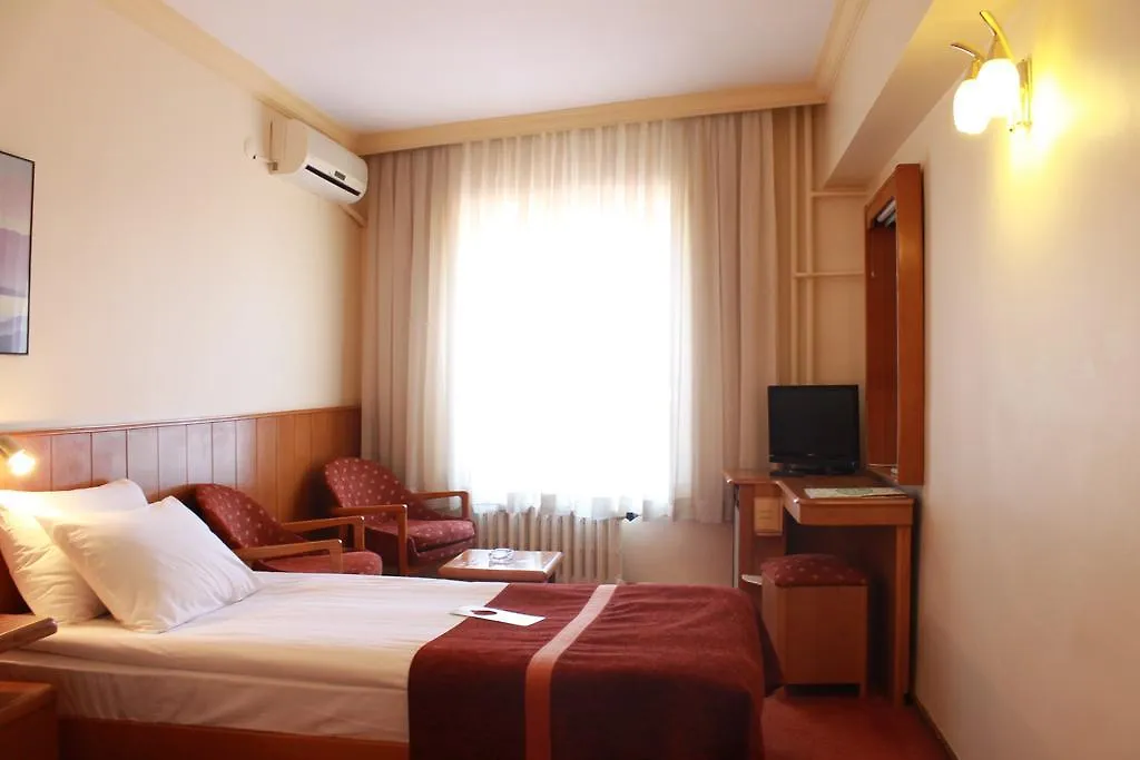 Segmen Hotel Ankara 3*,